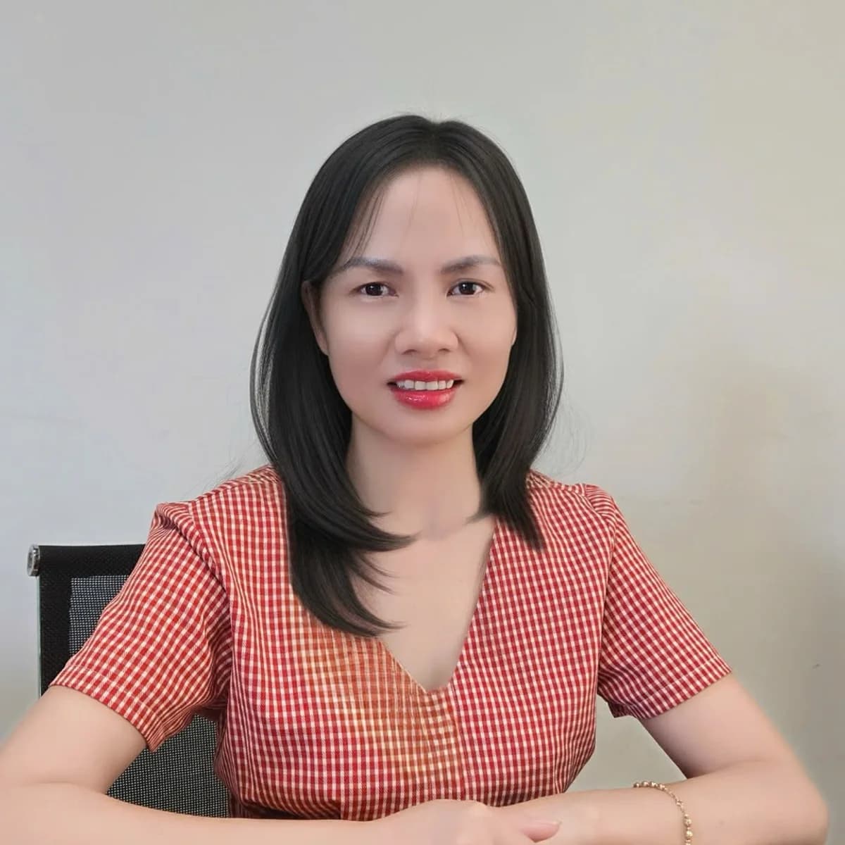 Pamela Hoang — Chief Accountant